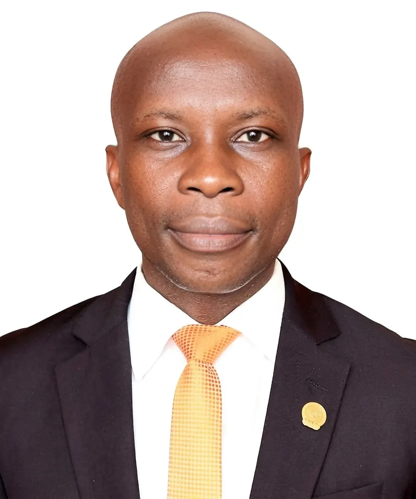 Peter Okechukwu Okocha, ACIB